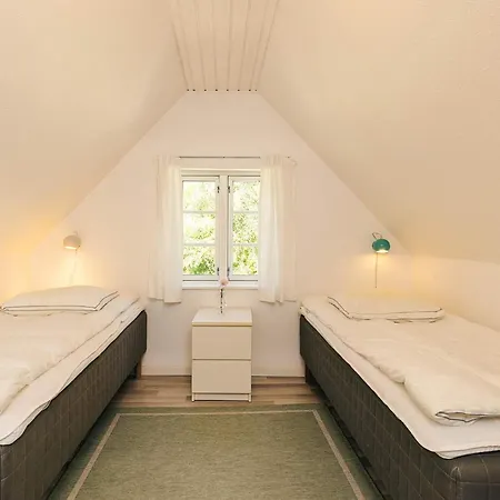 Idyllic Thatched Retreat-by Traum * Gedser